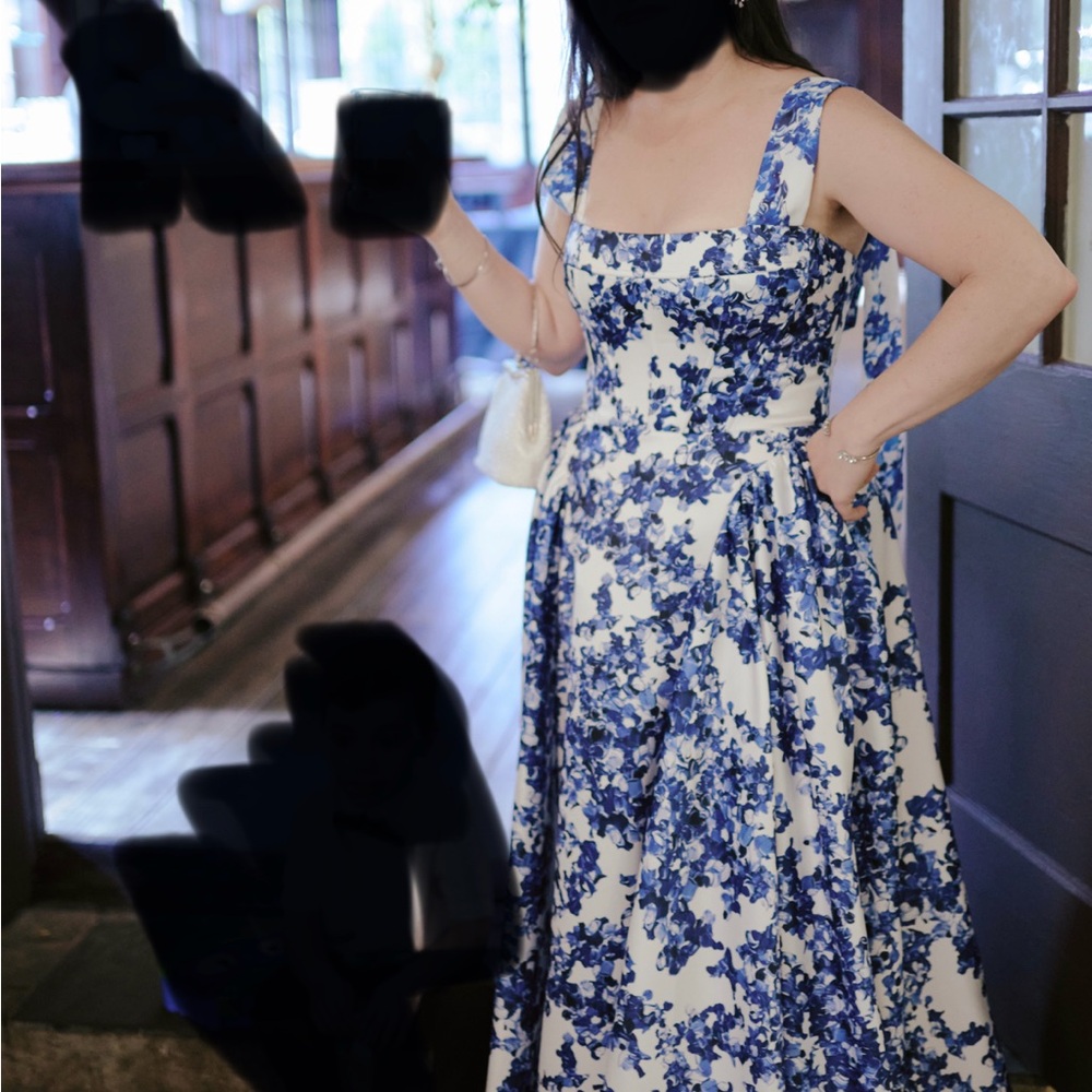 Milla Ravishing blue hydrangea corset maxi dress, Garden of Eden - Picture 10 of 14